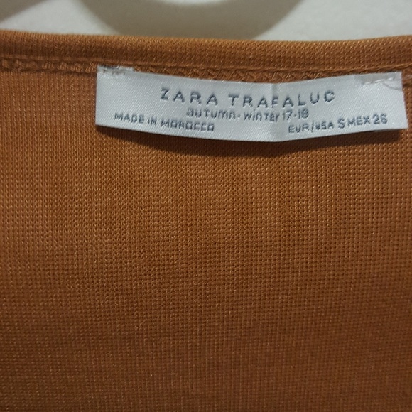 blouses - Picture 2 of 2